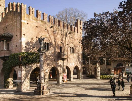Palazzo dell'istruzione - Grazzano Visconti - Vigolzone
